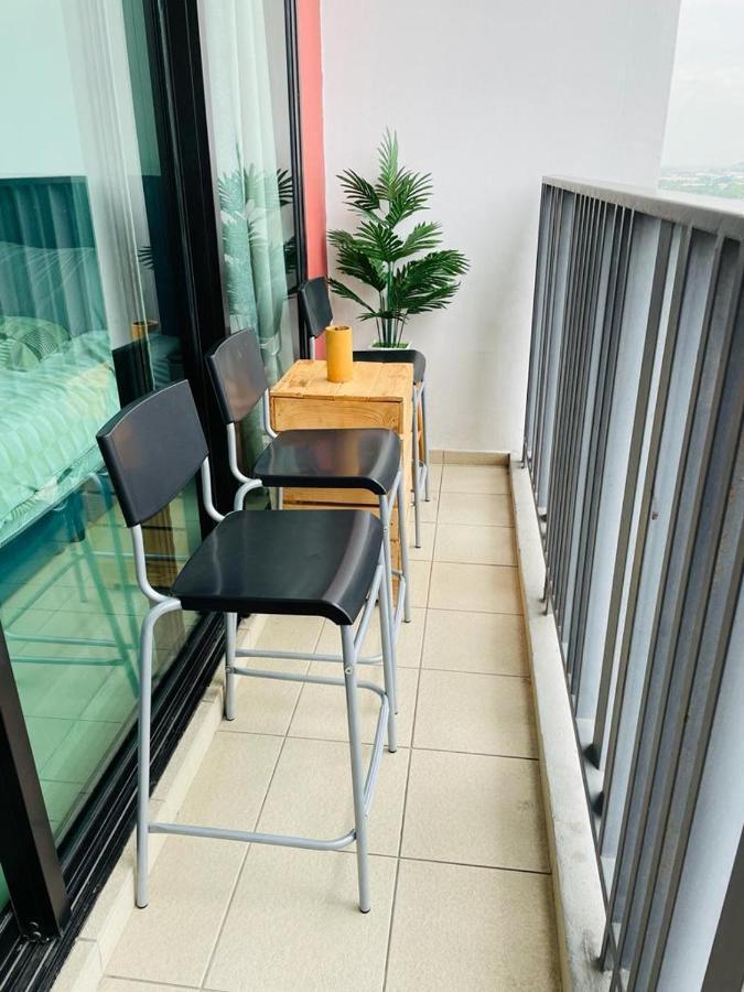 Homestay I-City Cantik, Tenang, Wifi, 4K Smart Tv, Netflix, Coway, Free Parking 샤알람 외부 사진