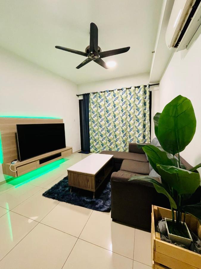 Homestay I-City Cantik, Tenang, Wifi, 4K Smart Tv, Netflix, Coway, Free Parking 샤알람 외부 사진